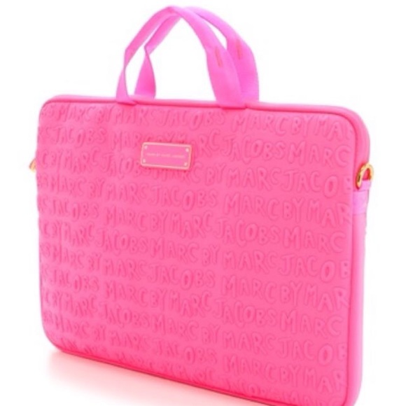 Marc Jacobs Accessories - Marc Jacobs 15-inch laptop bag (PINK)